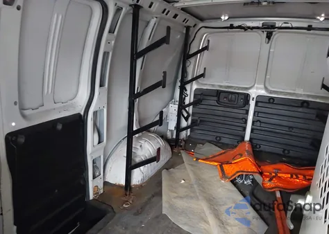 2018 Chevrolet Express 2500 Work Van z USA, uszkodzony, nr VIN 1GCWGAFP2J1336681